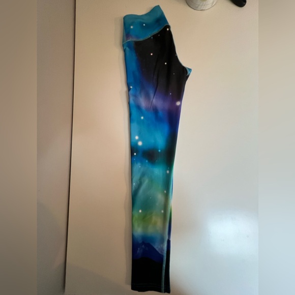 My Inner Fire Aurora Borealis Yoga Pants Size 6 - Picture 3 of 7